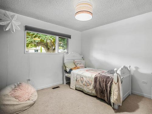 1066 Douglas Street, Kamloops, BC - Indoor Photo Showing Bedroom