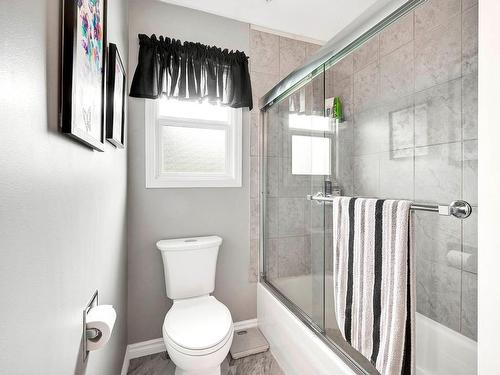4104 Davie Road, Kamloops, BC - Indoor Photo Showing Bathroom