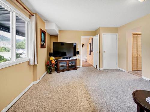 4104 Davie Road, Kamloops, BC - Indoor