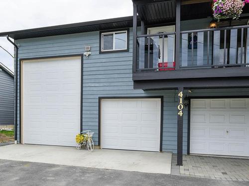 4104 Davie Road, Kamloops, BC - Indoor Photo Showing Garage