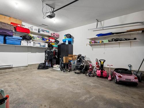 36-1055 Aberdeen Drive, Kamloops, BC - Indoor Photo Showing Garage