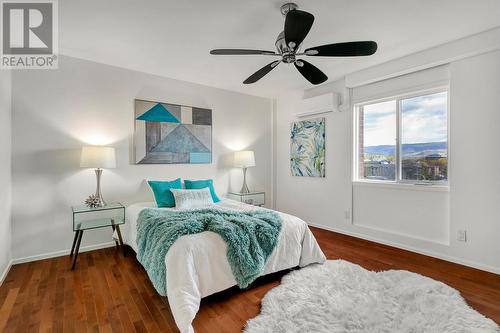 1915 Pacific Court Unit# 504, Kelowna, BC - Indoor Photo Showing Bedroom