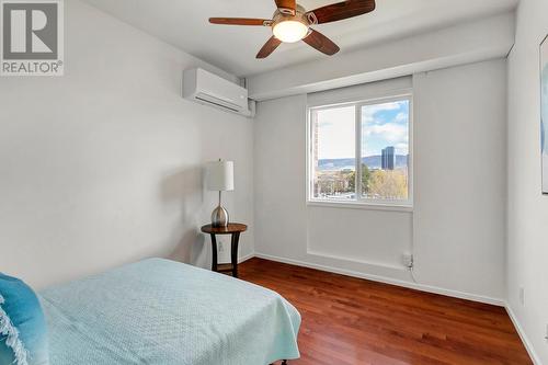 1915 Pacific Court Unit# 504, Kelowna, BC - Indoor Photo Showing Bedroom