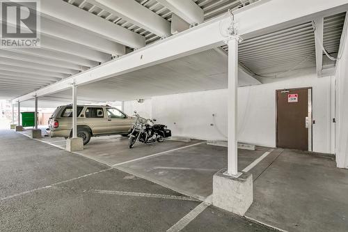 1915 Pacific Court Unit# 504, Kelowna, BC - Indoor Photo Showing Garage