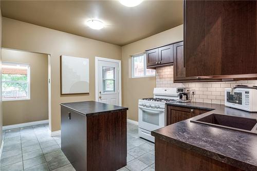 90 Blake Street, Hamilton, ON - Indoor Photo Showing Kitchen