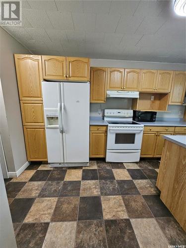 626 2Nd Street, Estevan, SK - Indoor Photo Showing Kitchen