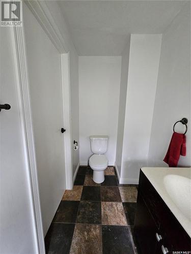 626 2Nd Street, Estevan, SK - Indoor Photo Showing Bathroom