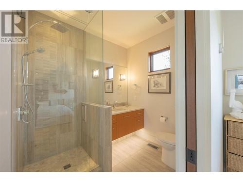 3194 Dunster Road, Kelowna, BC - Indoor Photo Showing Bathroom