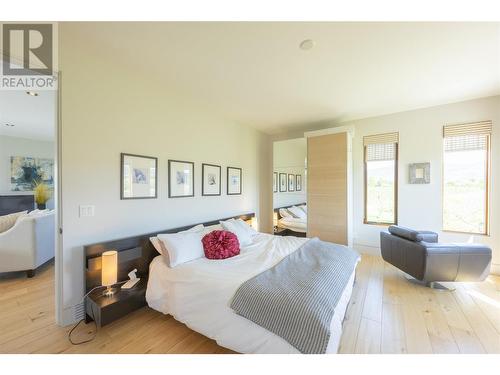 3194 Dunster Road, Kelowna, BC - Indoor Photo Showing Bedroom