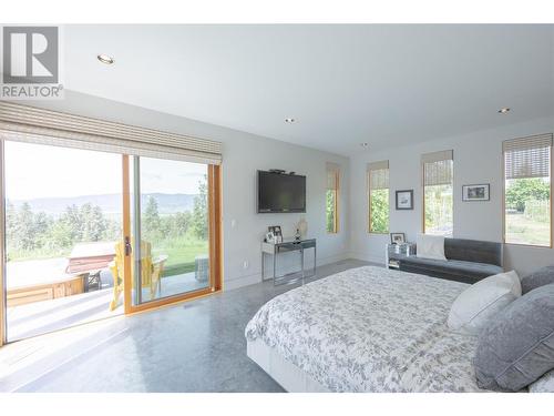 3194 Dunster Road, Kelowna, BC - Indoor Photo Showing Bedroom