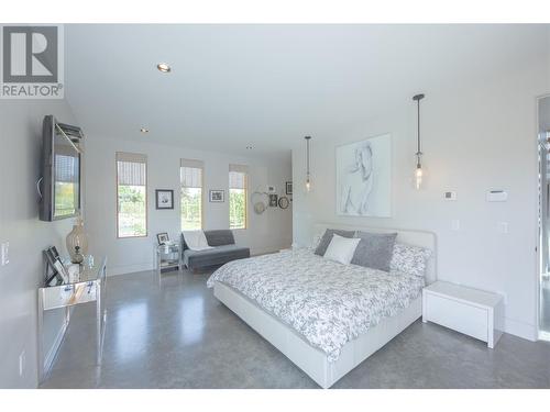 3194 Dunster Road, Kelowna, BC - Indoor Photo Showing Bedroom