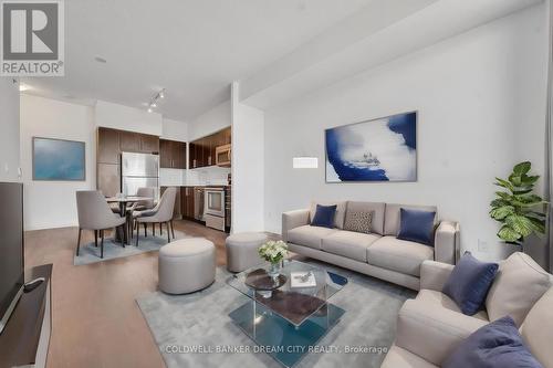 1612 - 65 Speers Road, Oakville, ON - Indoor Photo Showing Living Room