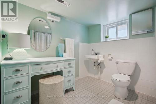 67 Fifth Street, Toronto, ON - Indoor Photo Showing Bathroom