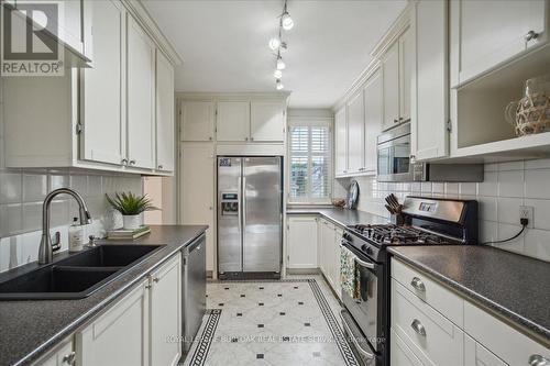 67 Fifth Street, Toronto, ON - Indoor Photo Showing Kitchen With Double Sink With Upgraded Kitchen