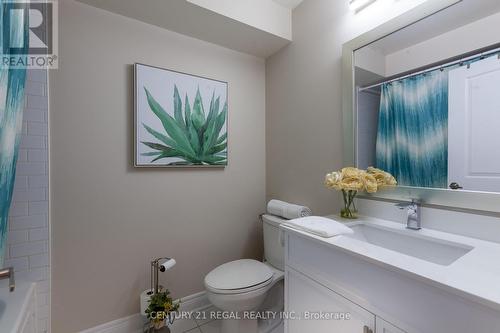 77 - 1812 Burnhamthorpe Road E, Mississauga, ON - Indoor Photo Showing Bathroom