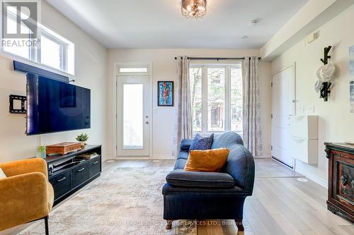 140 - 50 Carnation Avenue, Toronto, ON - Indoor Photo Showing Living Room