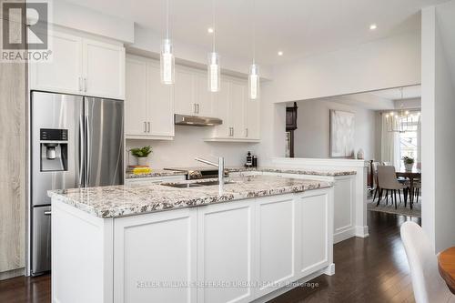 1042 Beachcomber Road E, Mississauga, ON - Indoor Photo Showing Kitchen With Upgraded Kitchen