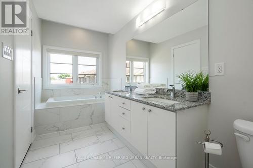 1042 Beachcomber Road E, Mississauga, ON - Indoor Photo Showing Bathroom