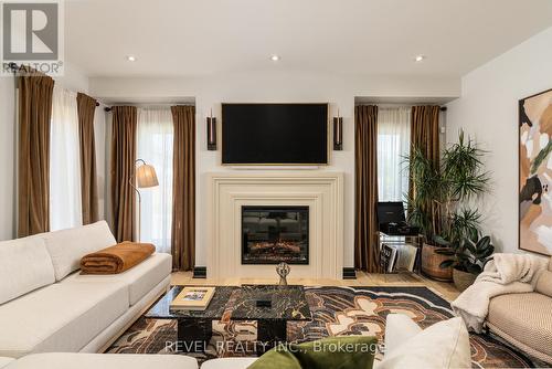 60 Kensington Street, Welland, ON - Indoor Photo Showing Living Room With Fireplace