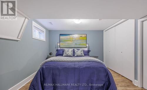 121 West 23Rd Street, Hamilton, ON - Indoor Photo Showing Bedroom