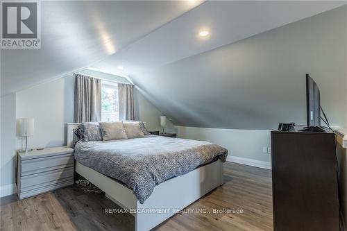 115 Stewartdale Avenue, Hamilton, ON - Indoor Photo Showing Bedroom