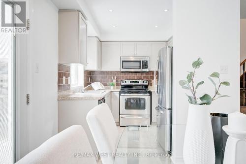 83 Blue Sky Trail, Hamilton, ON - Indoor Photo Showing Kitchen