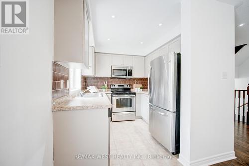 83 Blue Sky Trail, Hamilton, ON - Indoor Photo Showing Kitchen With Stainless Steel Kitchen