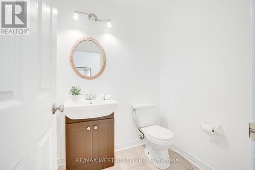 83 Blue Sky Trail, Hamilton, ON - Indoor Photo Showing Bathroom