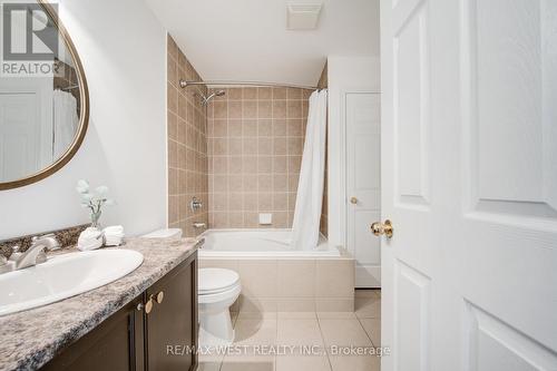 83 Blue Sky Trail, Hamilton, ON - Indoor Photo Showing Bathroom