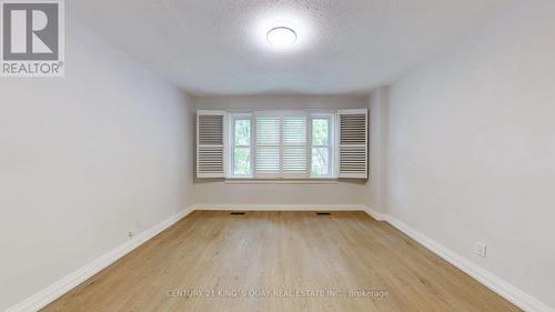 137 Lawrence Avenue E, Toronto, ON - Indoor Photo Showing Other Room