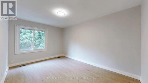 137 Lawrence Avenue E, Toronto, ON - Indoor Photo Showing Other Room