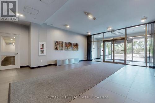 #Ps06 - 52 Forest Manor Road, Toronto, ON - Indoor Photo Showing Other Room