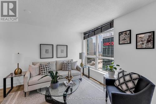 1214 - 18 Yonge Street, Toronto, ON - Indoor Photo Showing Living Room