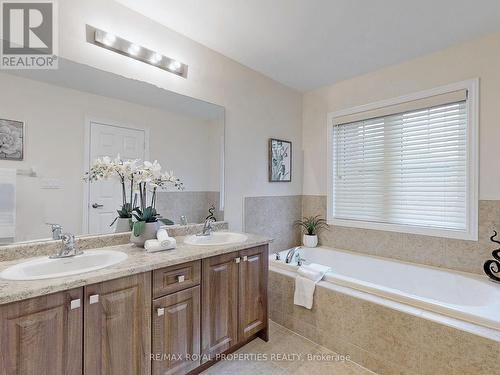 2433 Florentine Place, Pickering, ON - Indoor Photo Showing Bathroom