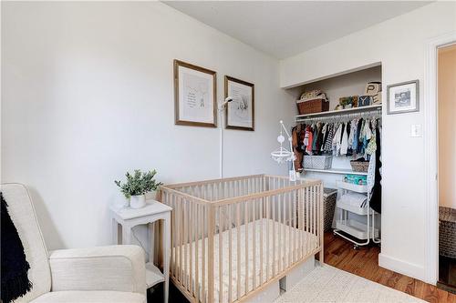 22 Garden Crescent, Hamilton, ON - Indoor Photo Showing Other Room