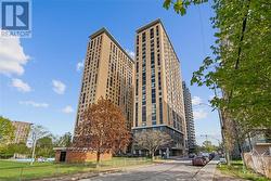 105 CHAMPAGNE AVENUE S UNIT#2311  Ottawa, ON K1S 5E5