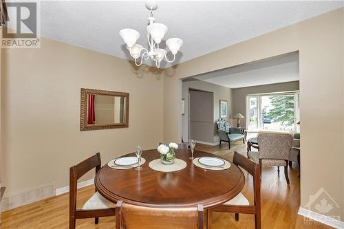 134 Shearer Crescent, Ottawa, ON - Indoor Photo Showing Dining Room