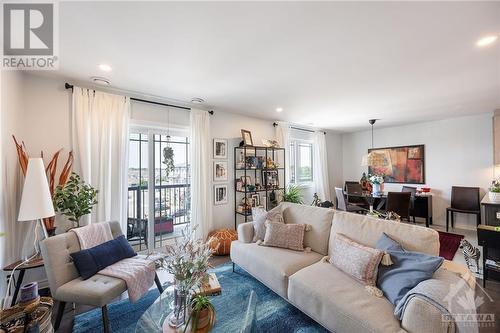 360 Tribeca Private Unit#10, Ottawa, ON - Indoor Photo Showing Living Room