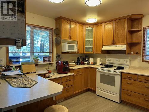 1265 Pigeon Avenue, Williams Lake, BC - Indoor Photo Showing Kitchen