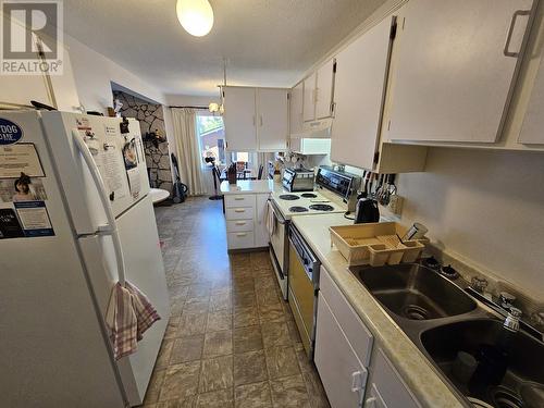 172 111 Tabor Boulevard, Prince George, BC - Indoor Photo Showing Kitchen With Double Sink