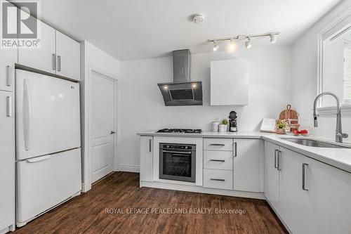 567 Roehampton Avenue, Toronto, ON - Indoor Photo Showing Kitchen