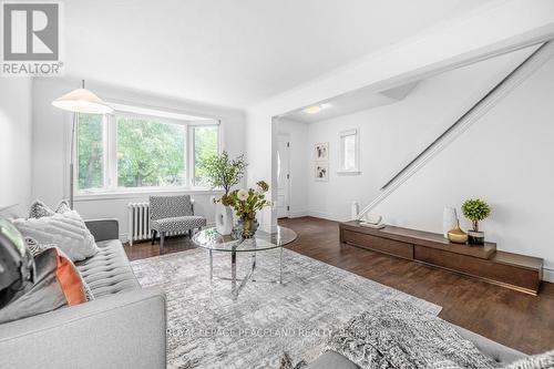 567 Roehampton Avenue, Toronto, ON - Indoor Photo Showing Living Room