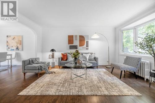 567 Roehampton Avenue, Toronto, ON - Indoor Photo Showing Living Room