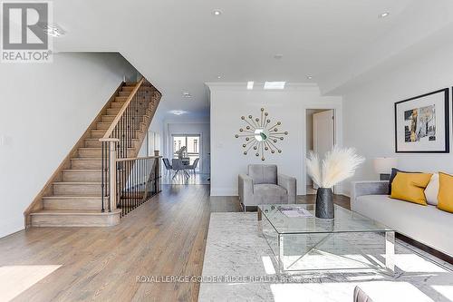 80 South Park Road, Markham, ON - Indoor Photo Showing Living Room