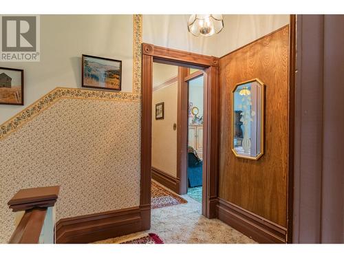 920 Edgewood  Avenue, Nelson, BC - Indoor