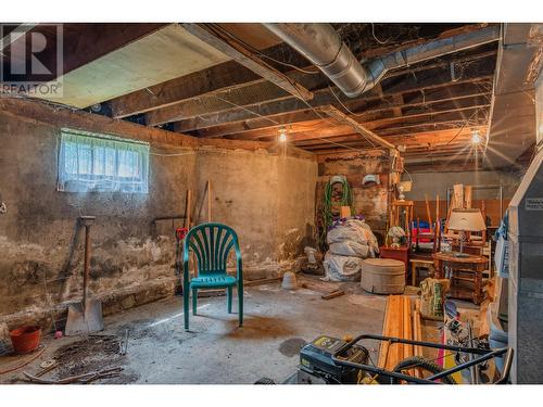 920 Edgewood  Avenue, Nelson, BC - Indoor Photo Showing Basement