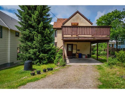 920 Edgewood Avenue, Nelson, BC - Outdoor With Balcony