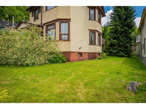 920 Edgewood Avenue, Nelson, BC - Outdoor