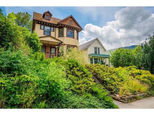 920 Edgewood Avenue, Nelson, BC - Outdoor