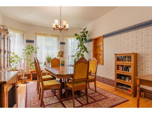 920 Edgewood Avenue, Nelson, BC - Indoor Photo Showing Dining Room